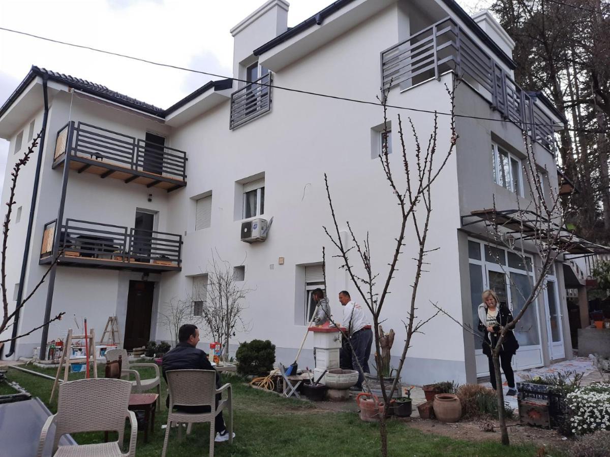 Luxor Apartmani 2 Vrnjačka Banja Quarto foto